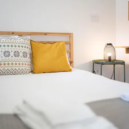 Hill House - No. 599d